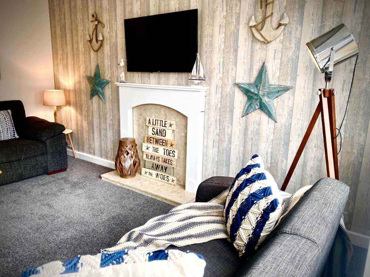 Remarkable 3-Bed Hot Tub House In Blackpool Eksteriør billede